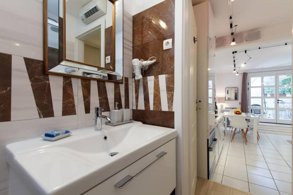 Joy4You Apt near Beach and Center