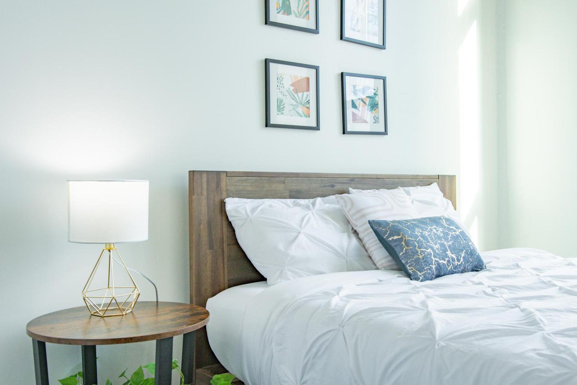 Convenient 2BR Suite in Prime Location with Gym Access & Optional Parking Near McCormick Place and Soldier Field