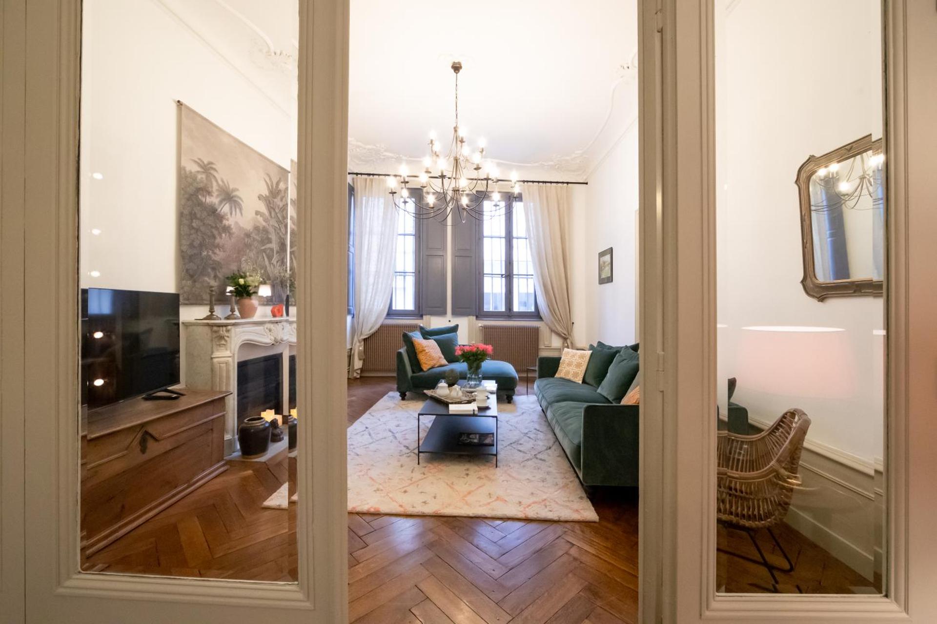 Communal lounge/ TV room