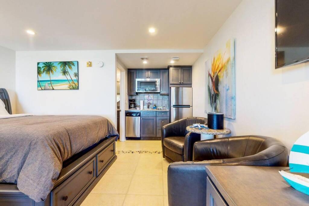 Little Harbor Resort #114 Tampa Bay FL Beach, Bayside & 2 Pools