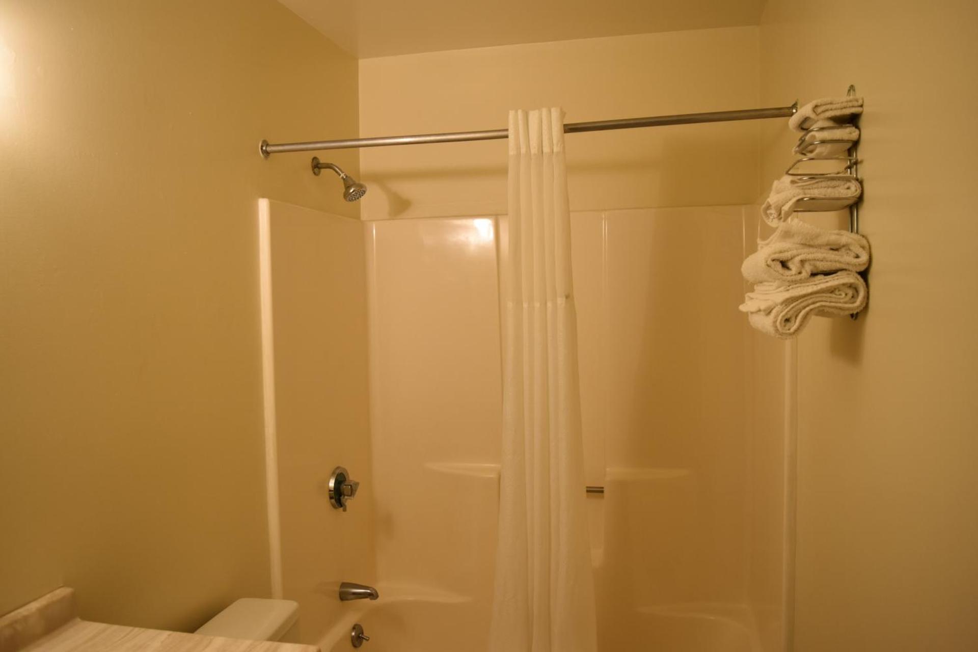 PLYMOUTH MOTOR LODGE