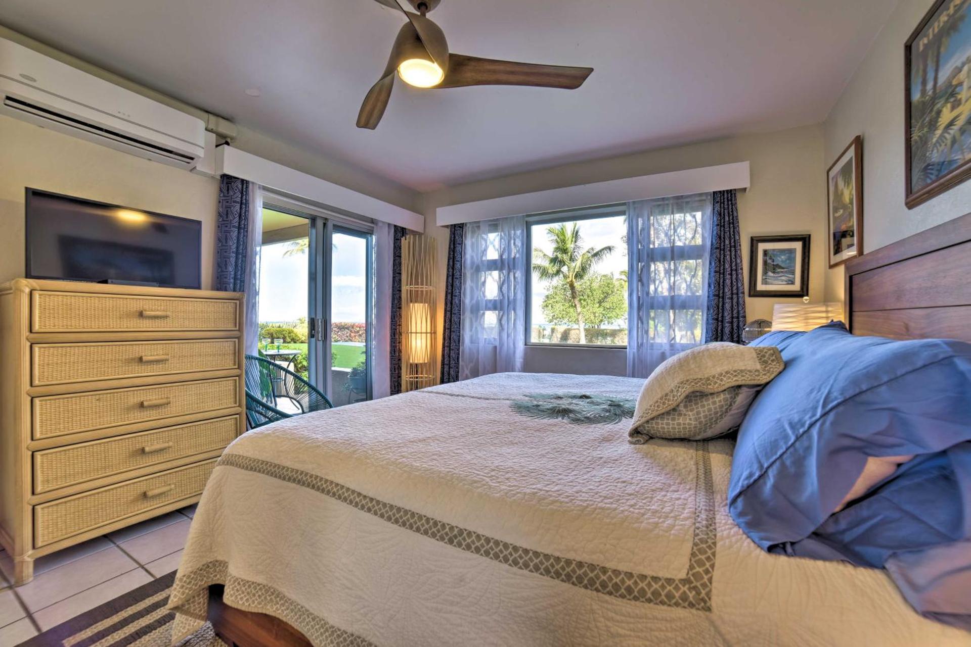 Ocean-View Kihei Condo with Lanai Steps to Beach!