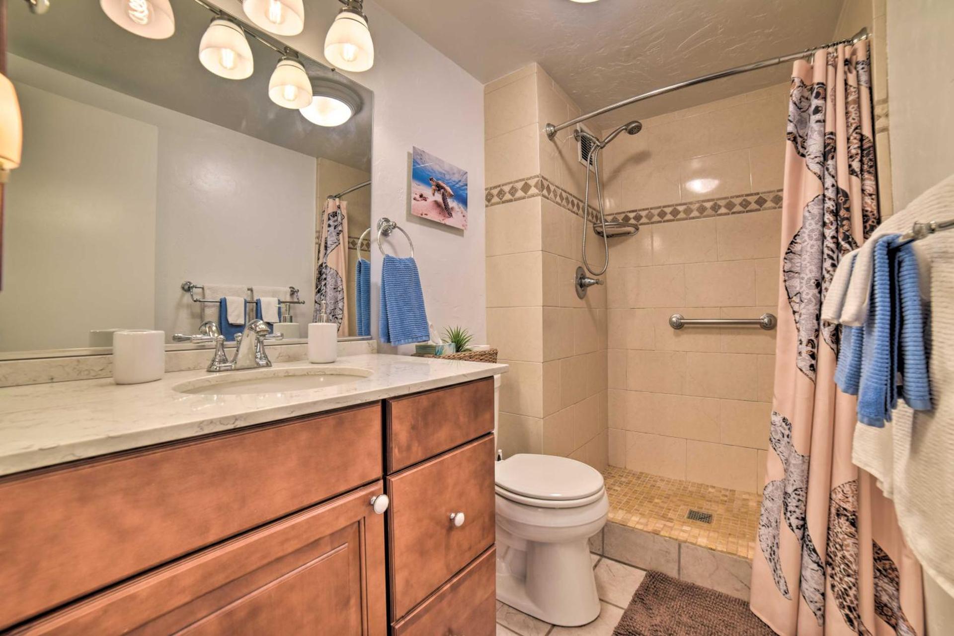 Ocean-View Kihei Condo with Lanai Steps to Beach!