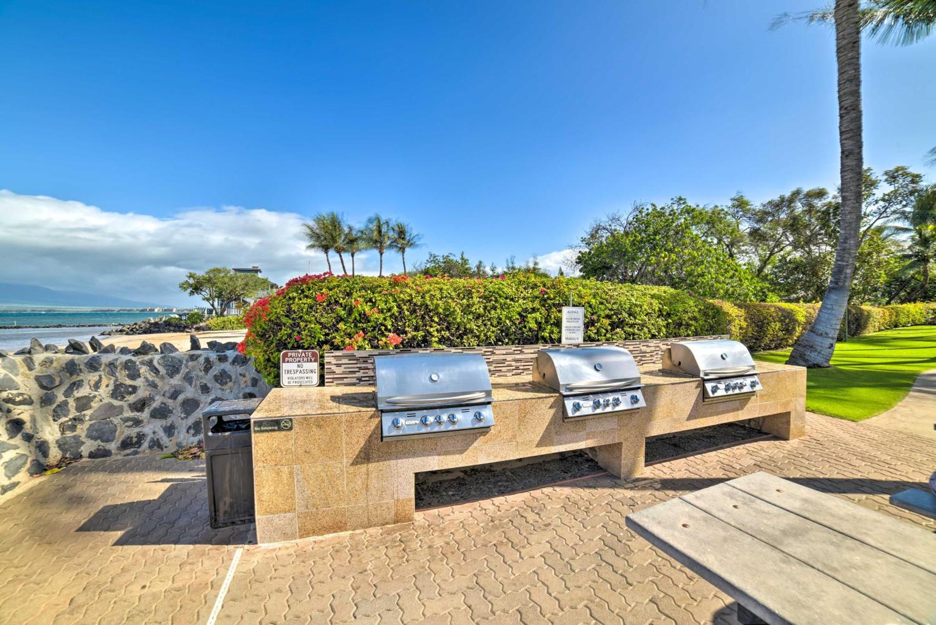 Ocean-View Kihei Condo with Lanai Steps to Beach!