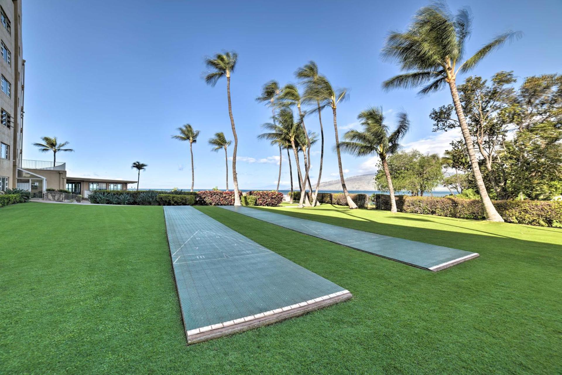 Ocean-View Kihei Condo with Lanai Steps to Beach!