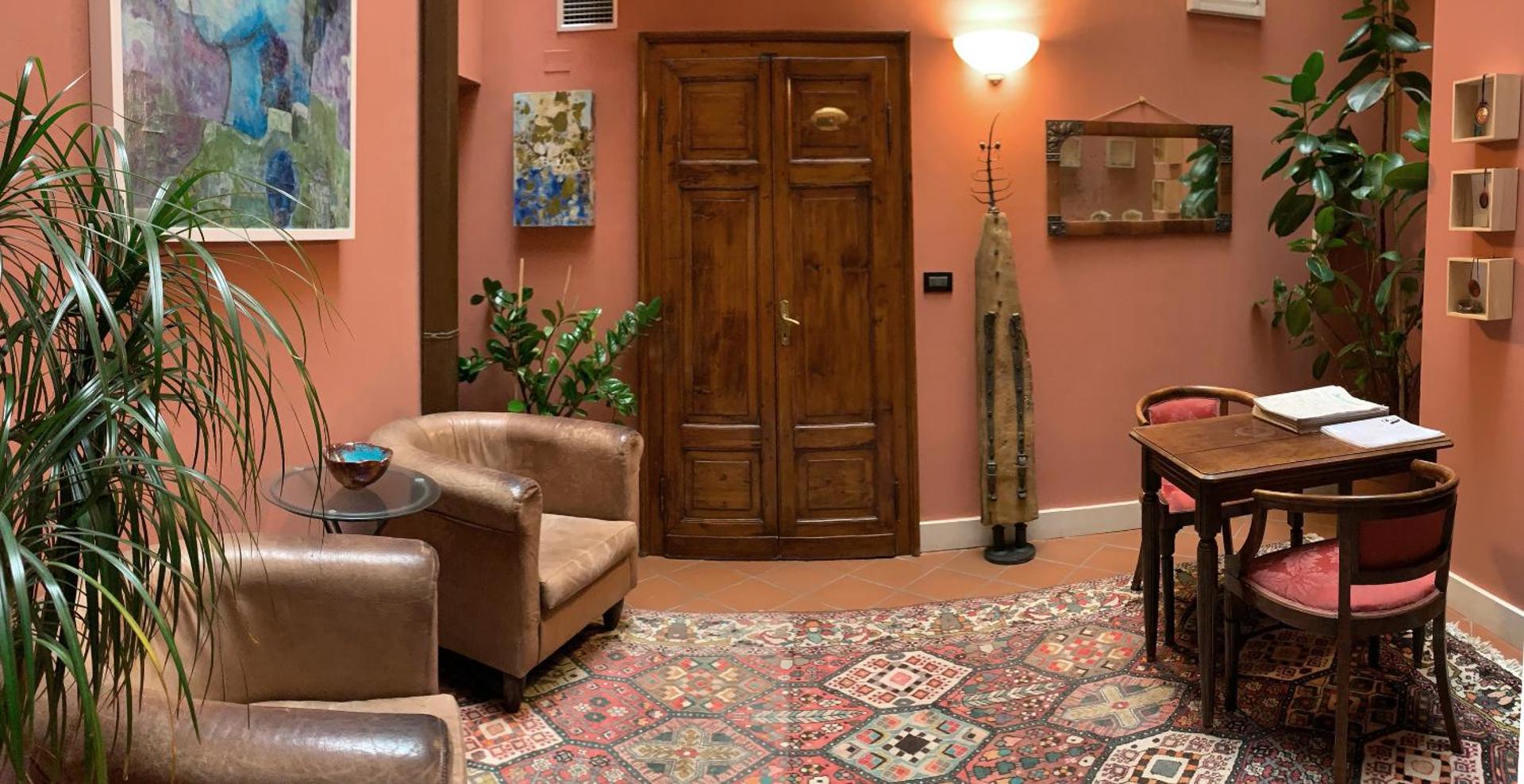 Communal lounge/ TV room