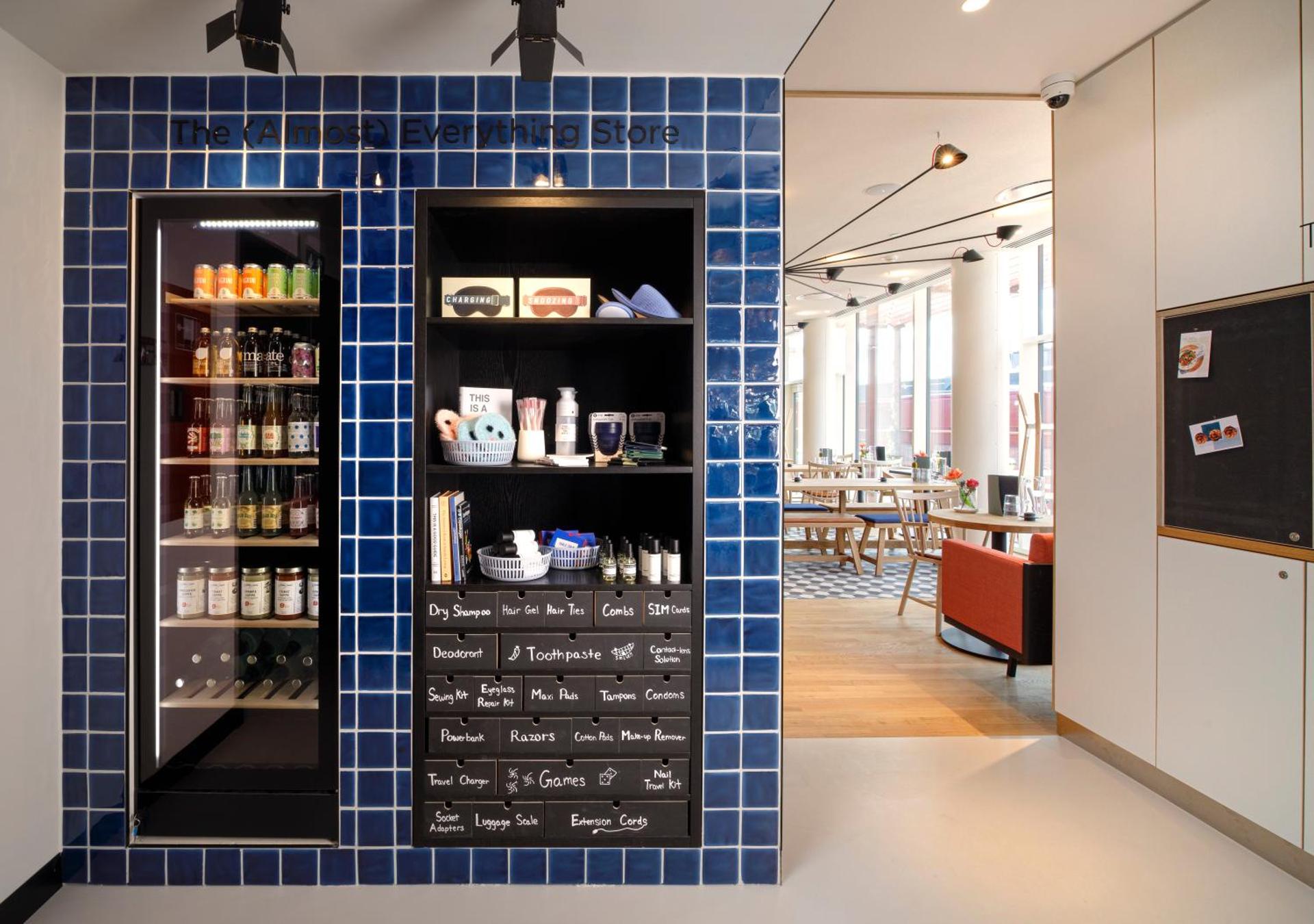 Supermarket/grocery shop