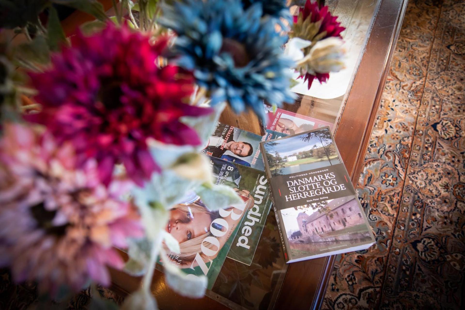 Logo/Certificate/Sign