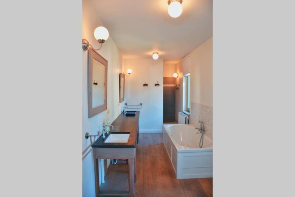 Villa Les Eglantines in Belle Epoque wijk Oostende