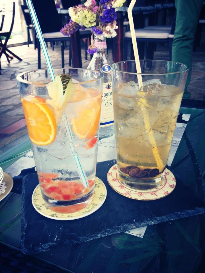 Hotel "Posada Finca EL SOLAR de Galizano " -Bocatería- Gintonic- Bar -Terraza panorámica