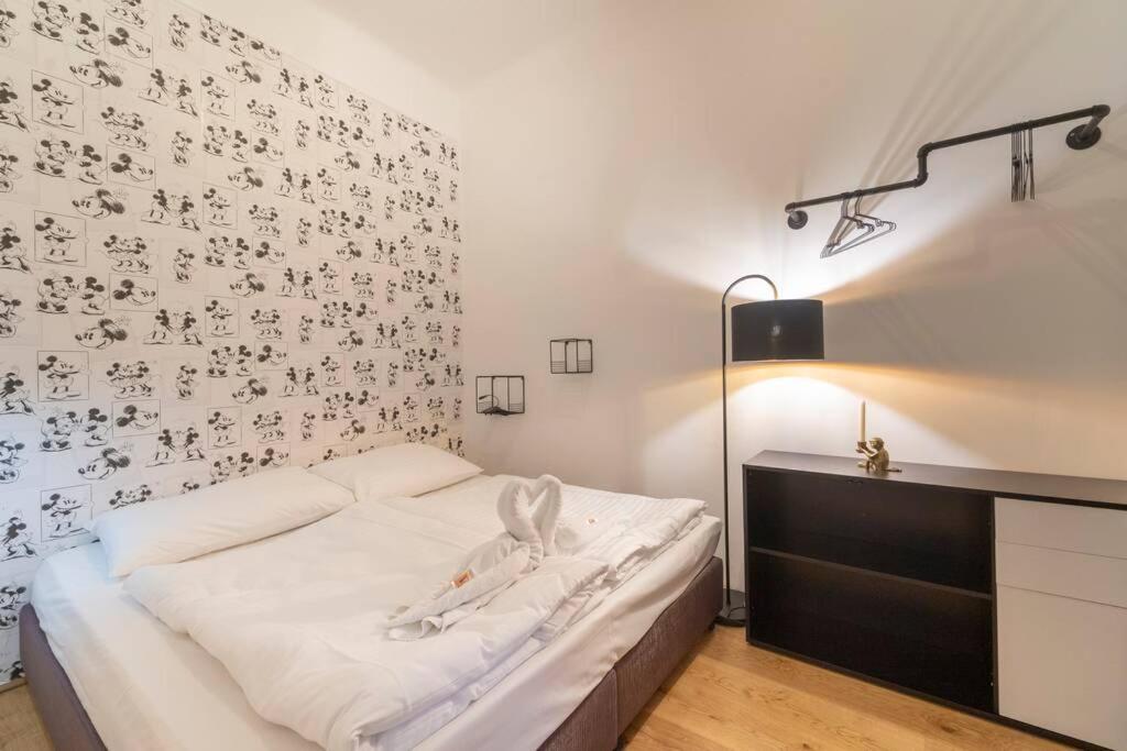 josef's home I Donald Duck Apartment