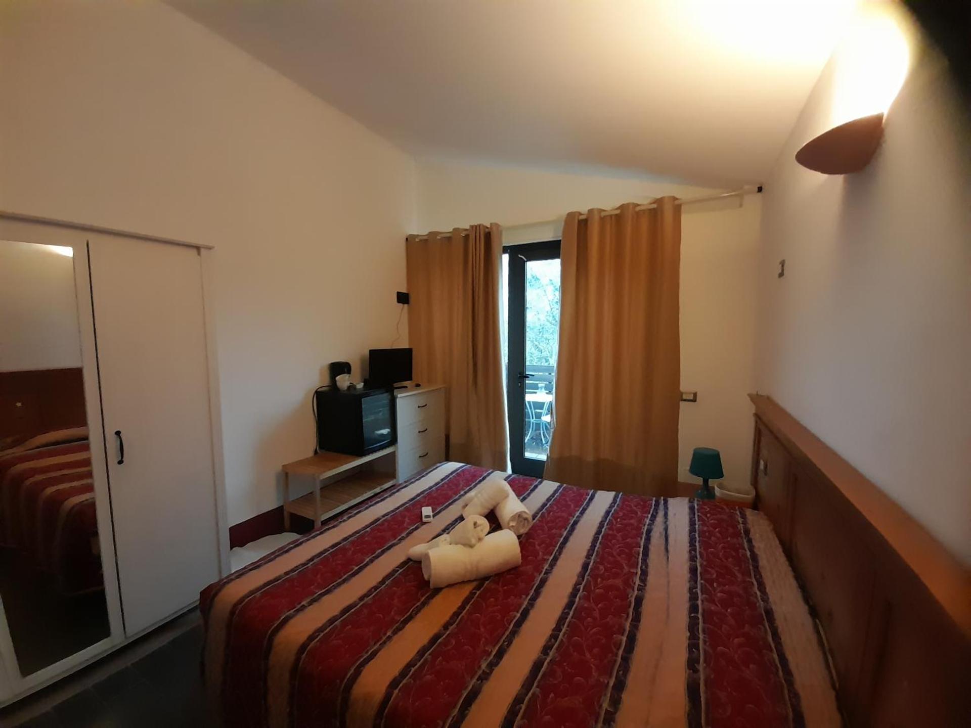 Camera Matrimoniale Classic con Doccia