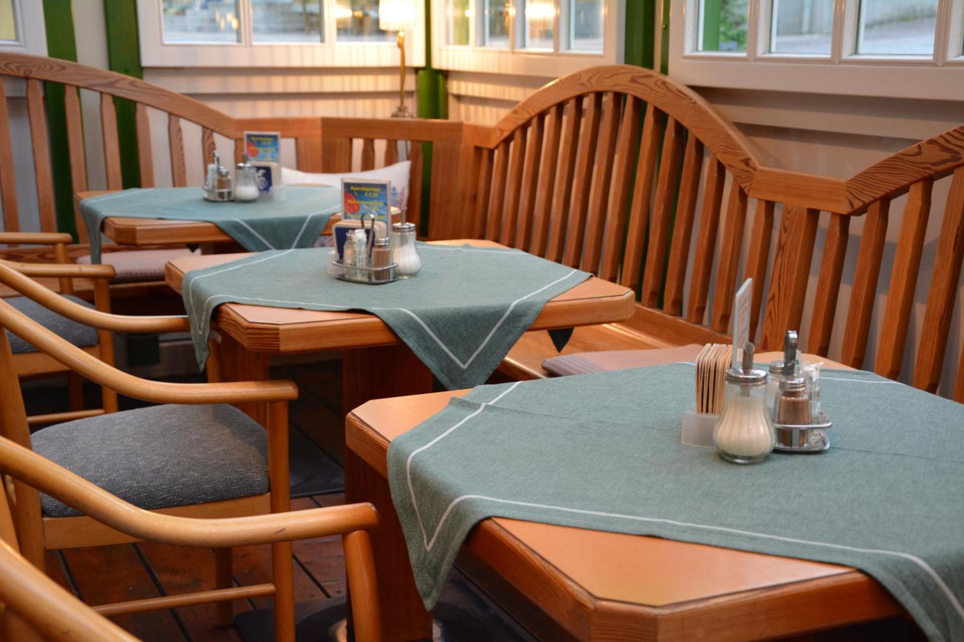 Restaurant/places to eat