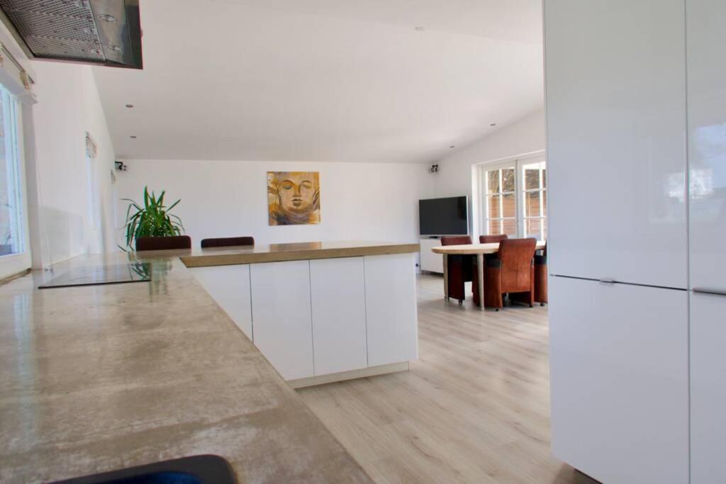 Bungalow between Amsterdam and Haarlem with sauna