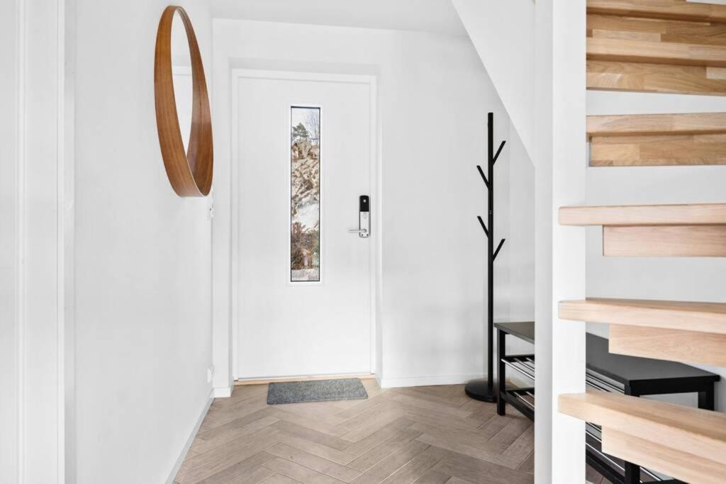 Modern cabin with a panoramic view of the Oslo Fjord