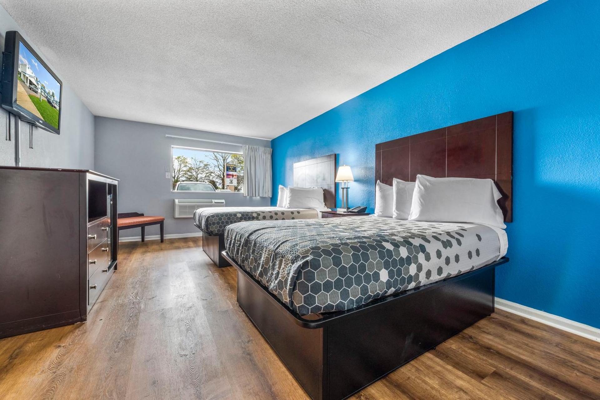 Super 8 by Wyndham Portsmouth - Norfolk