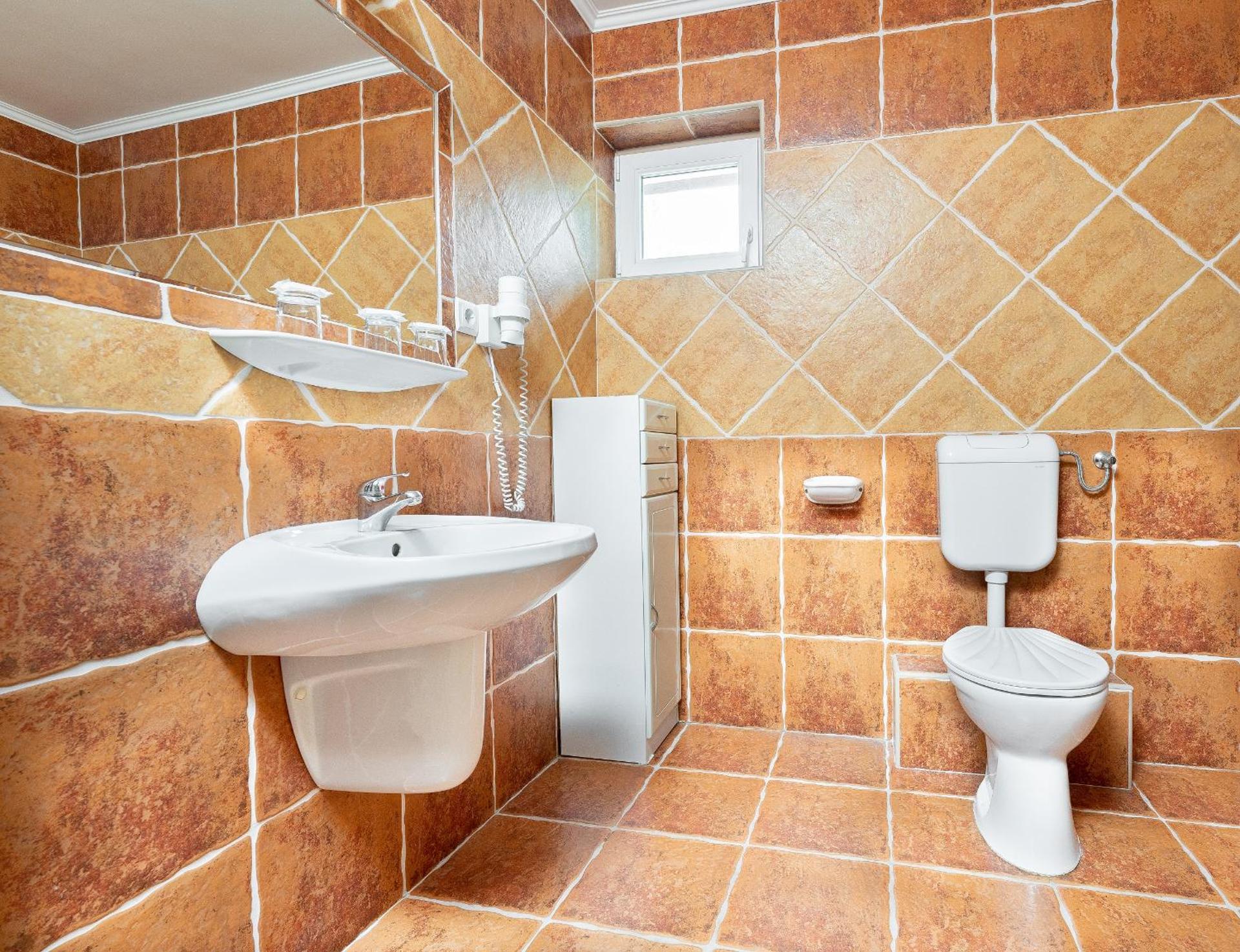 Camera Piccola Doppia con Letti Singoli