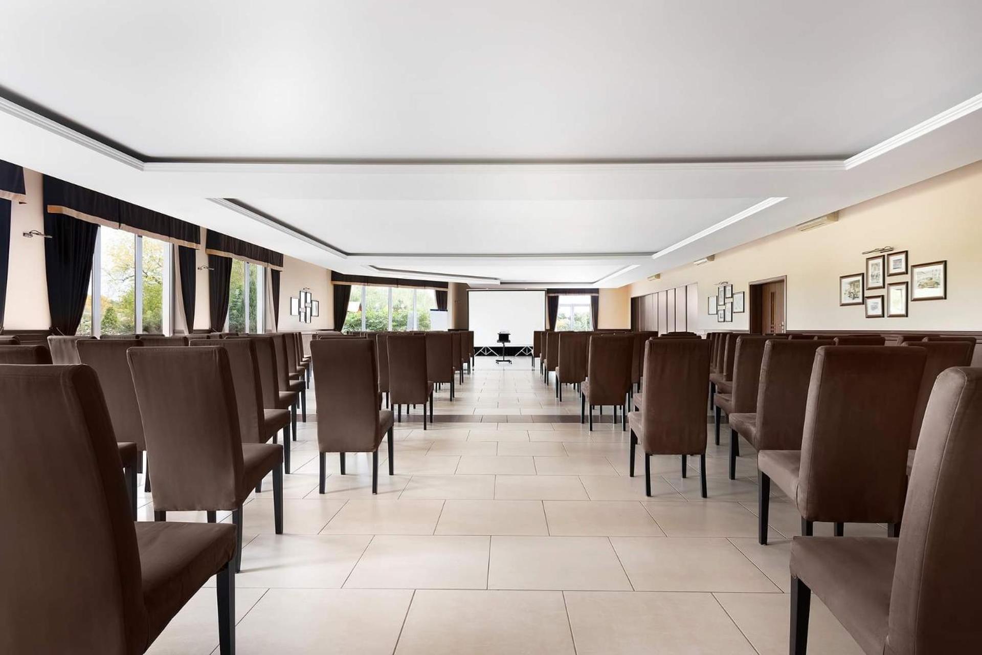 Meeting/conference room