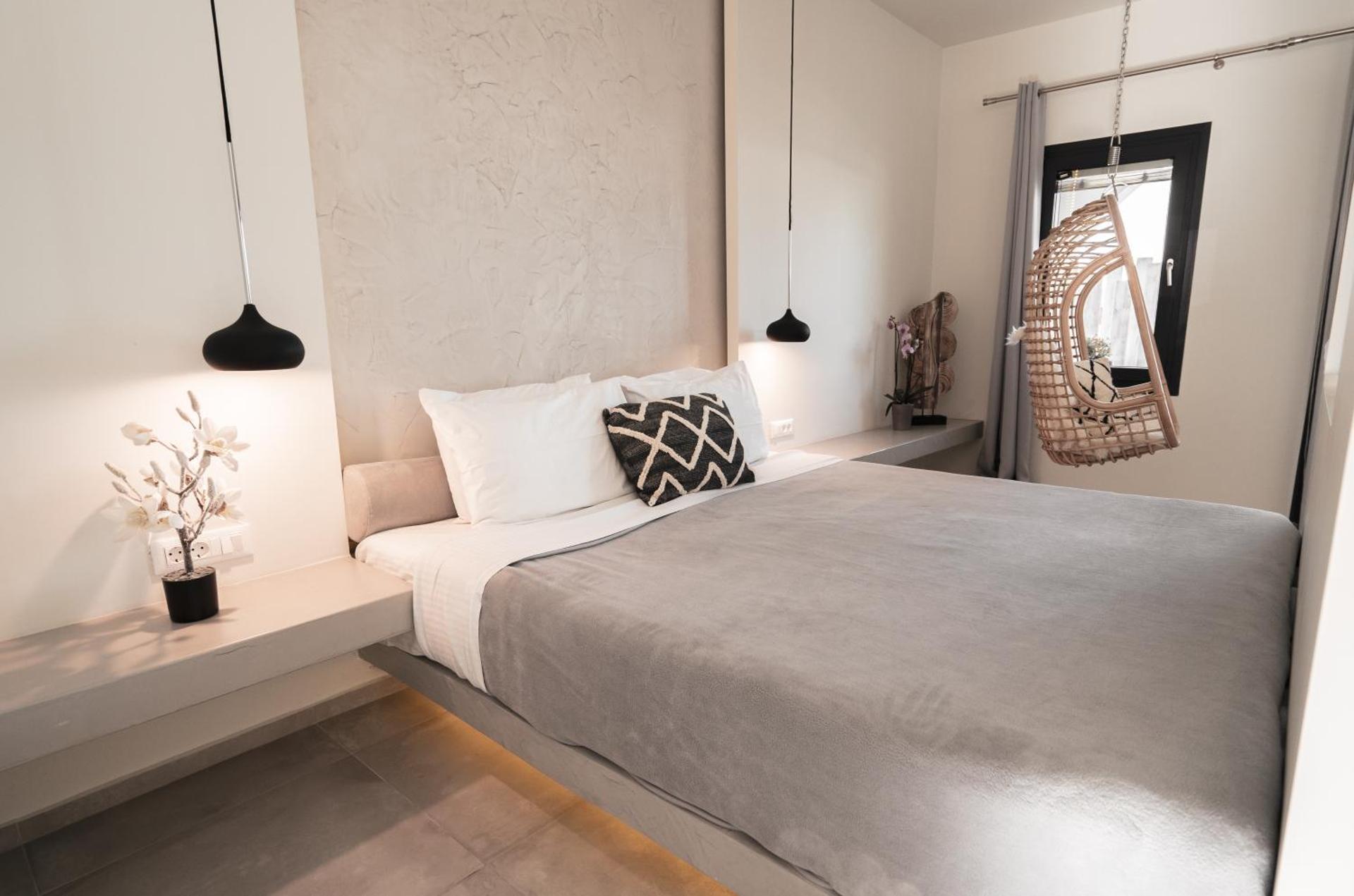 Design suite with outdoor hydromassage