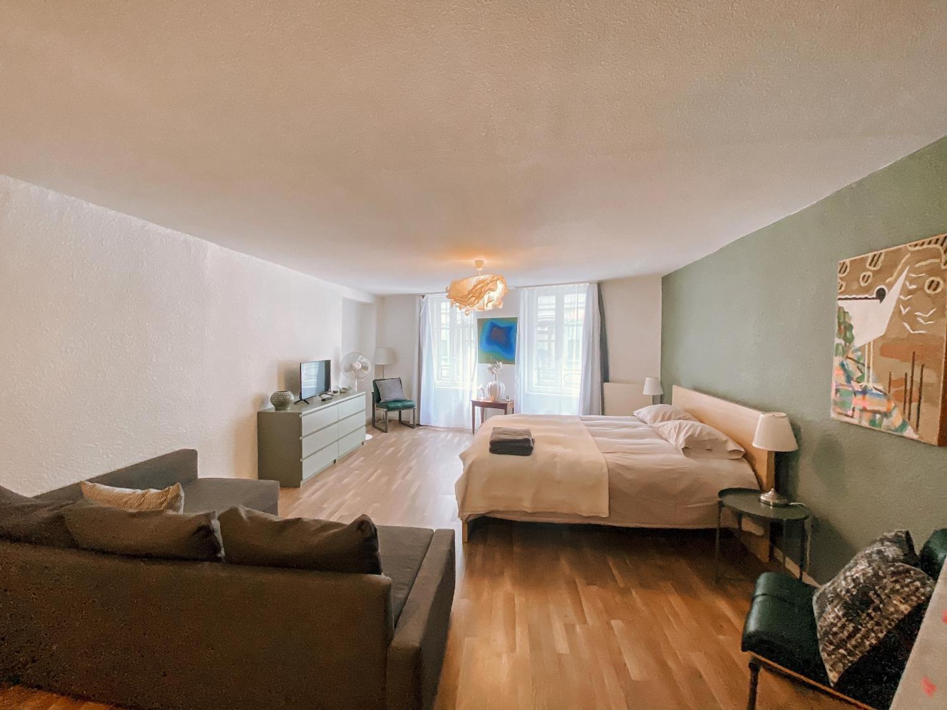 Photo of the whole room