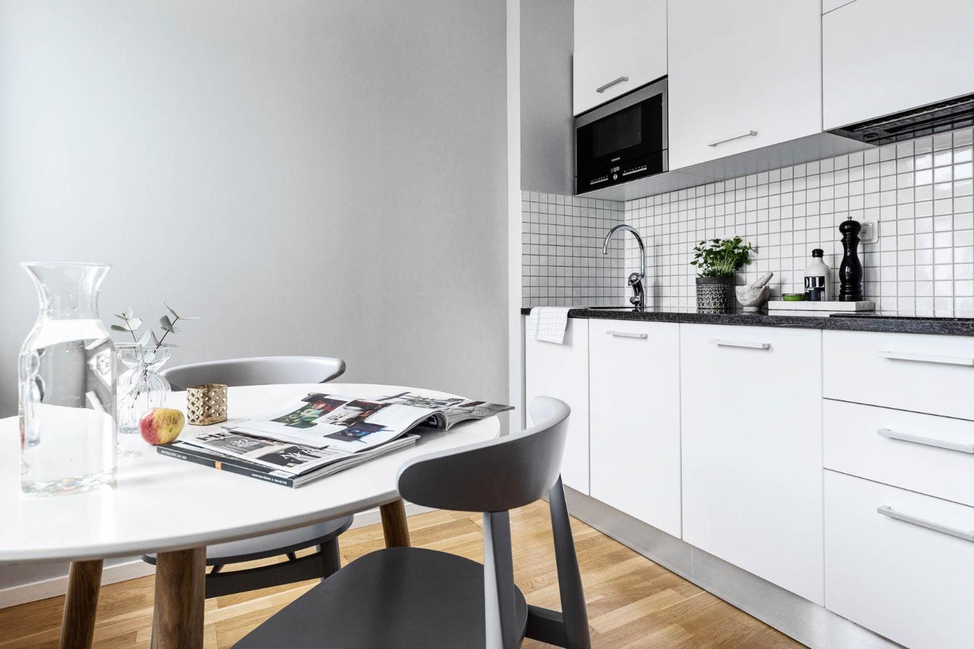 Kitchen or kitchenette