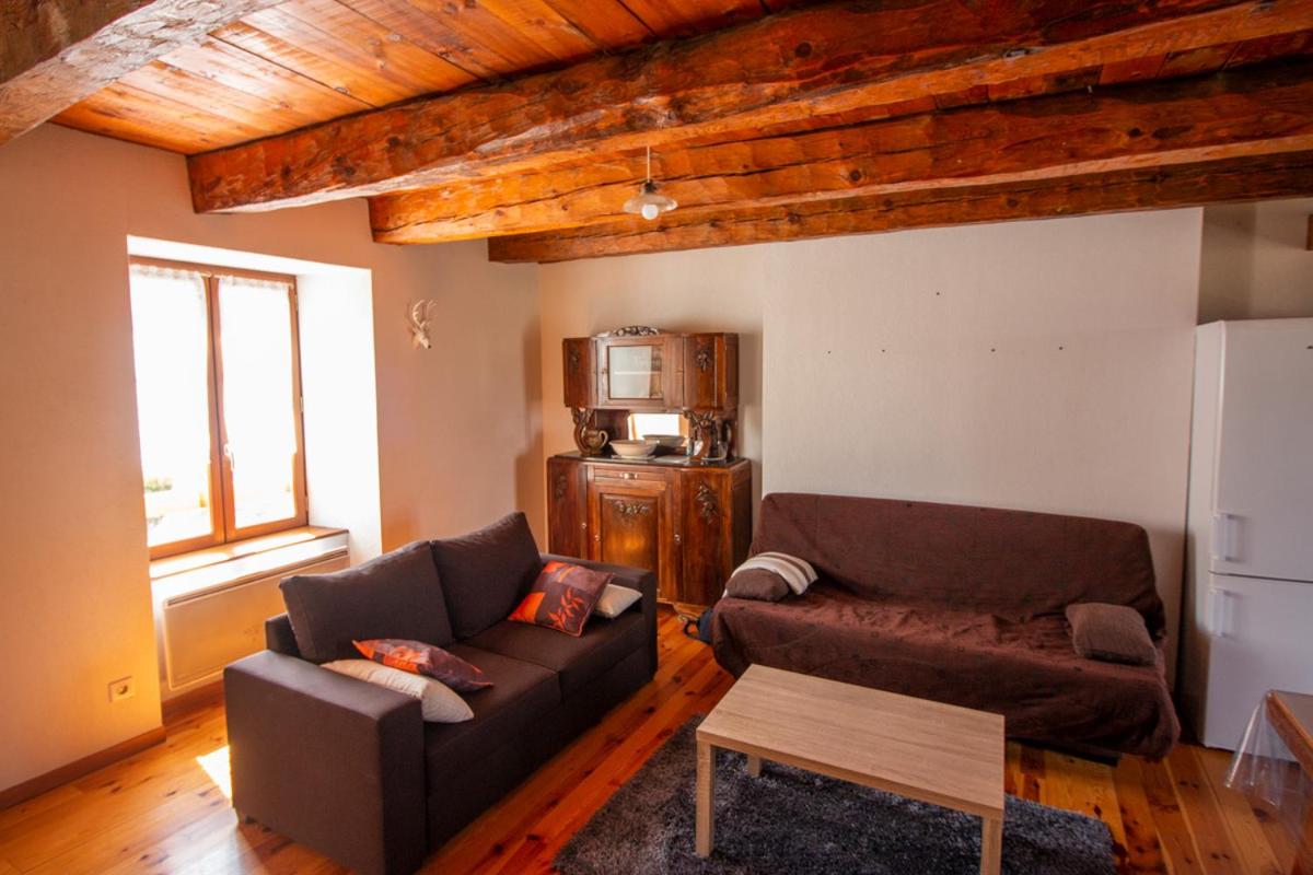 Village de Nasbinals Aubrac Electro Vélo