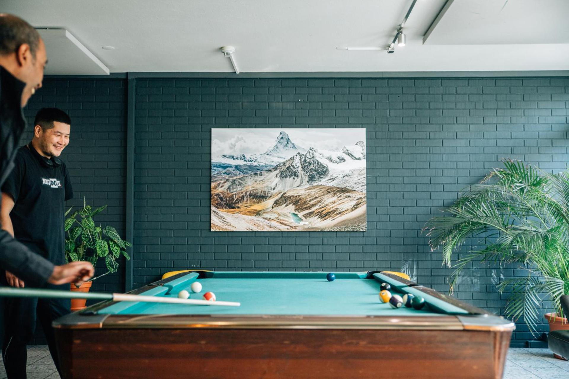 Communal lounge/ TV room