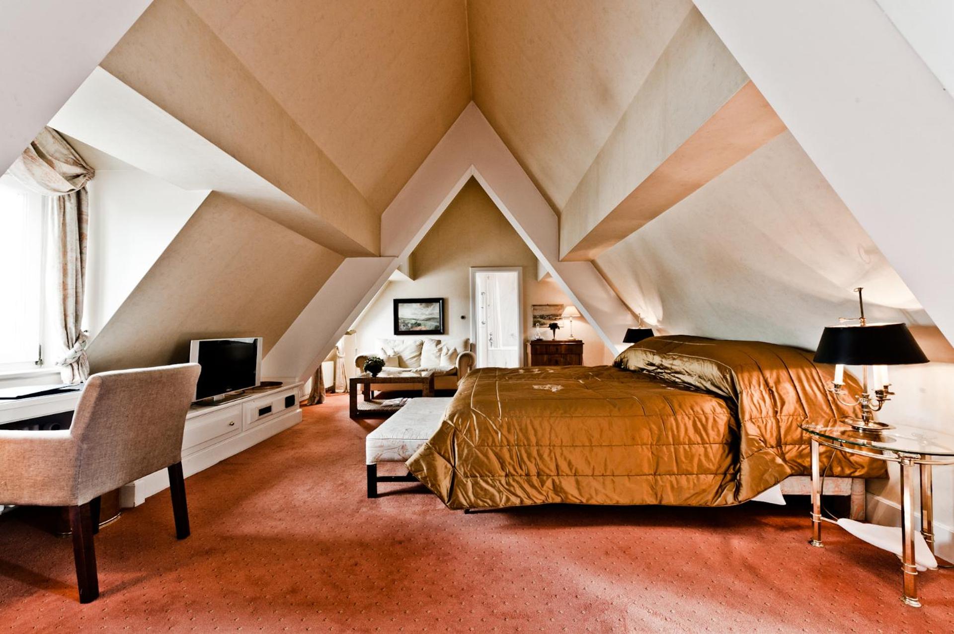 Photo of the whole room