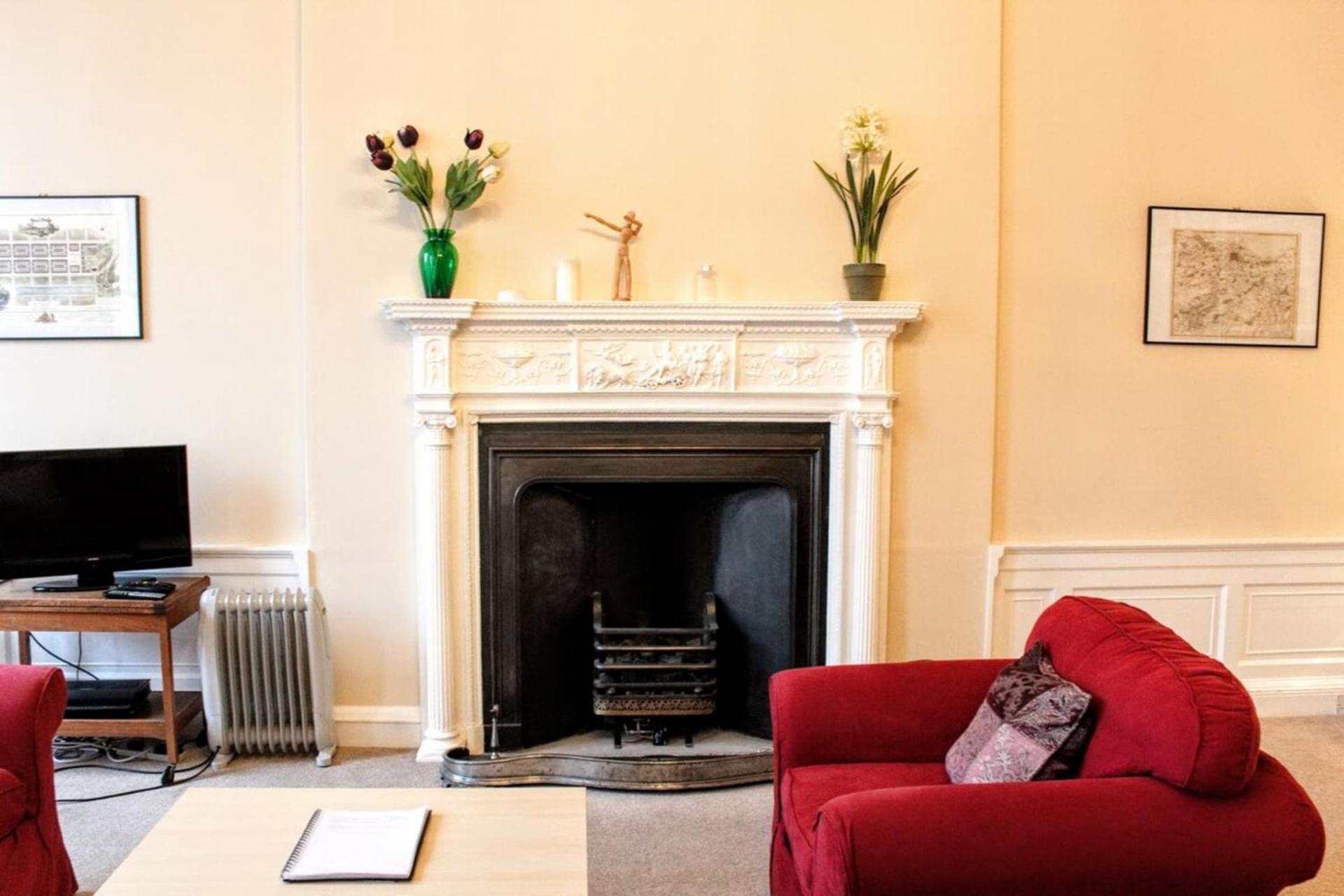 Traditional Georgian Flat in New Town