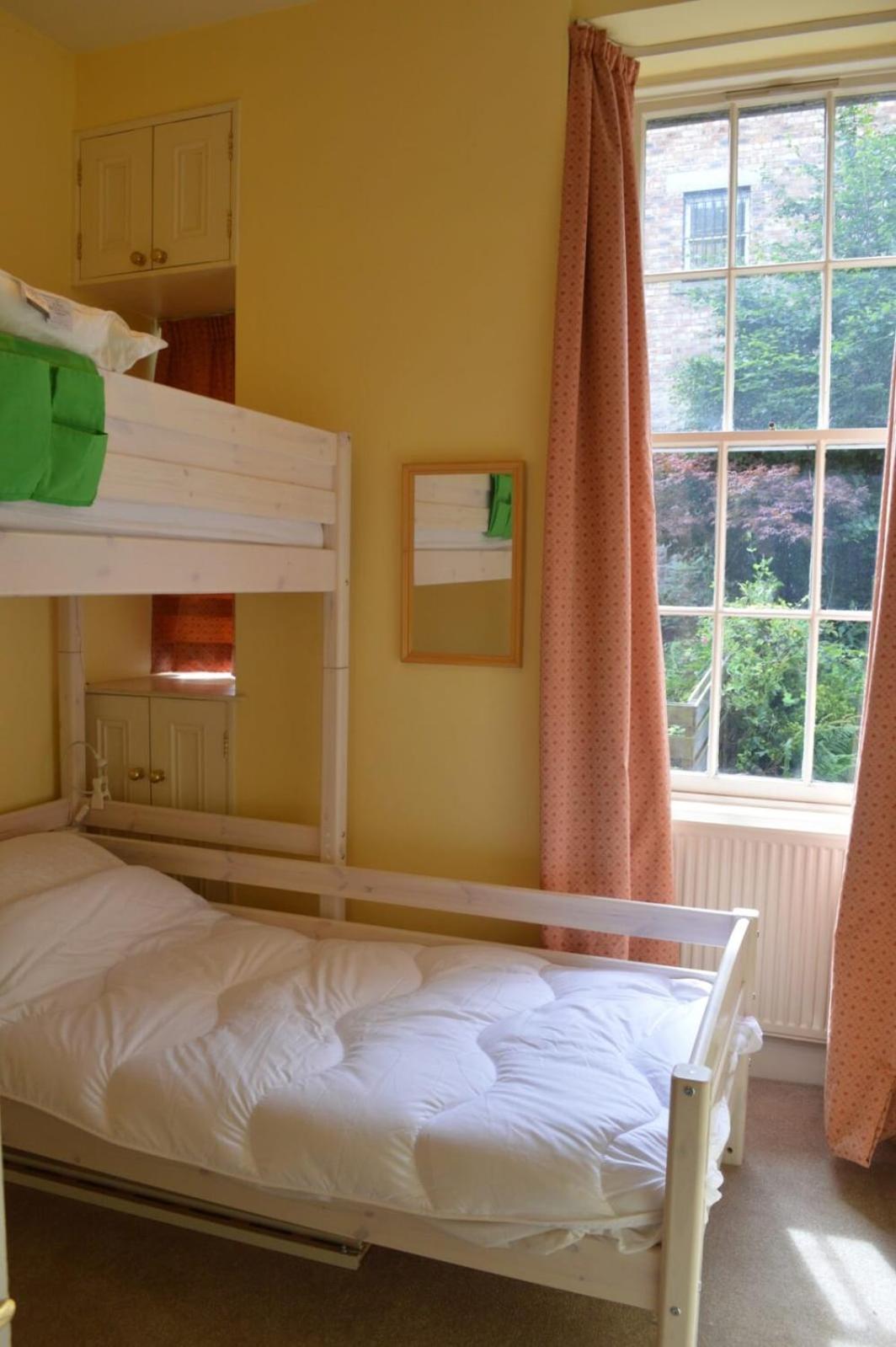 Traditional Georgian Flat in New Town