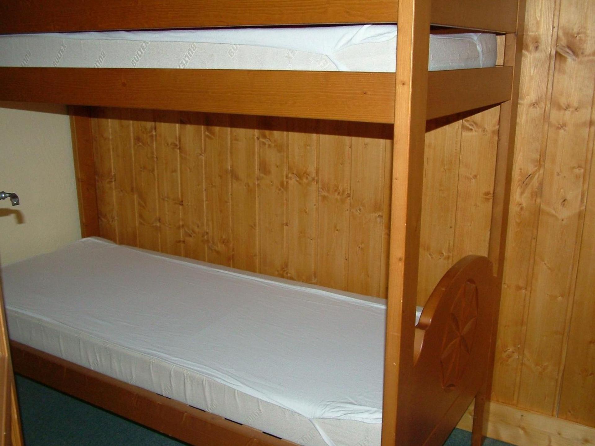 bunk bed