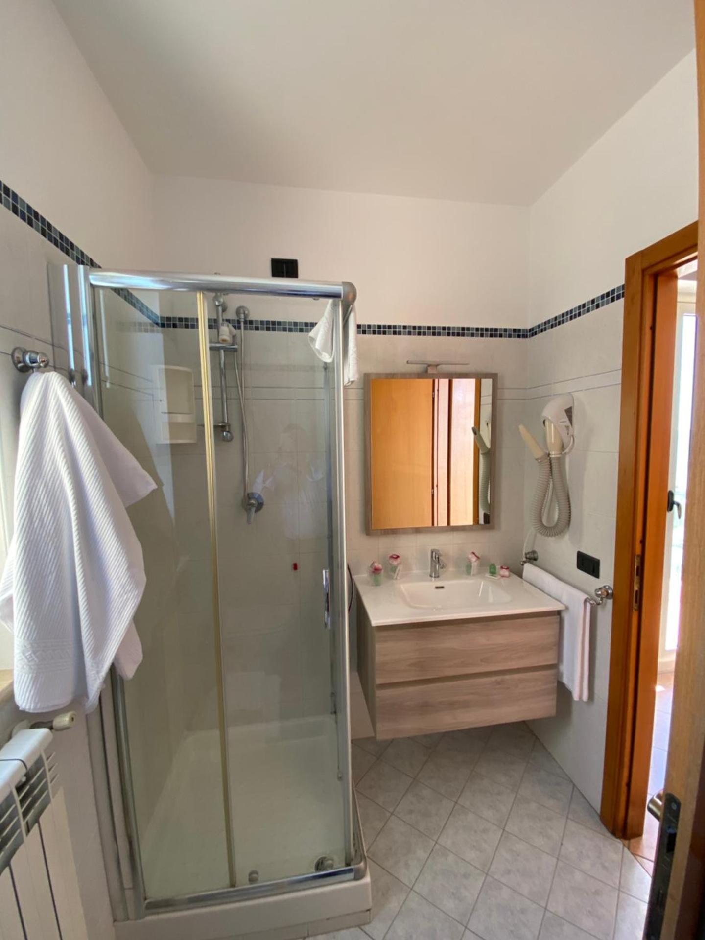 Double or Twin Room with Sea View