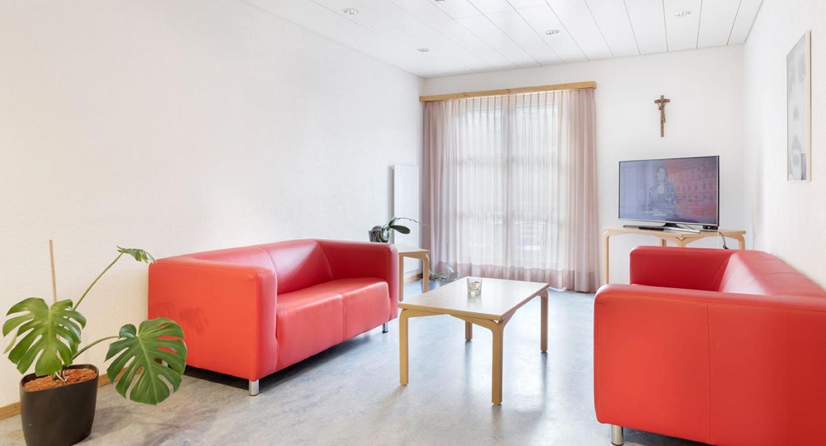 Communal lounge/ TV room