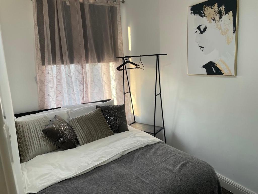 Potters Lodge, Oldham, Manchester by Edl Ventures Ltd