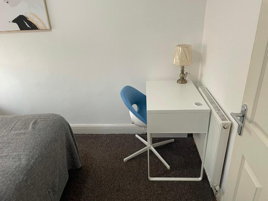 Potters Lodge, Oldham, Manchester by Edl Ventures Ltd