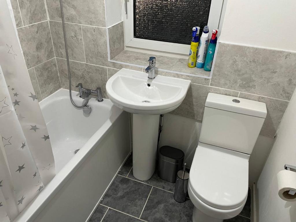 Potters Lodge, Oldham, Manchester by Edl Ventures Ltd