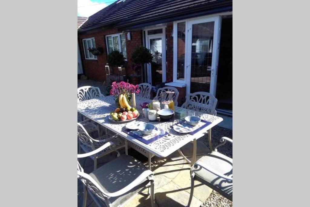 Oakville Entire House