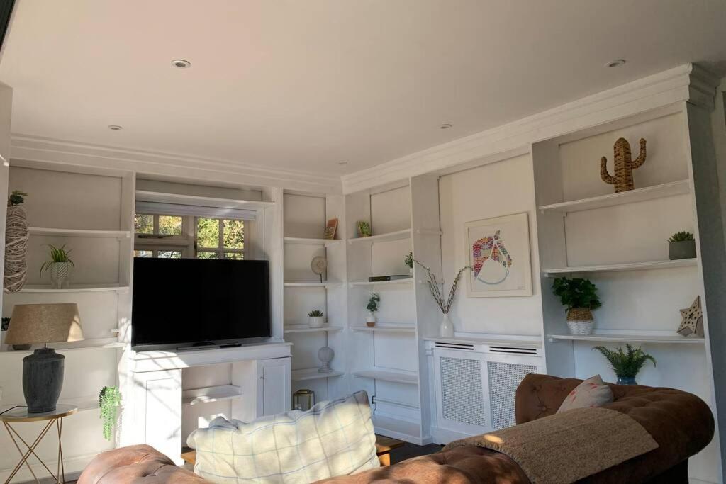 Clock Cottage Self contained Rutland Rural Retreat