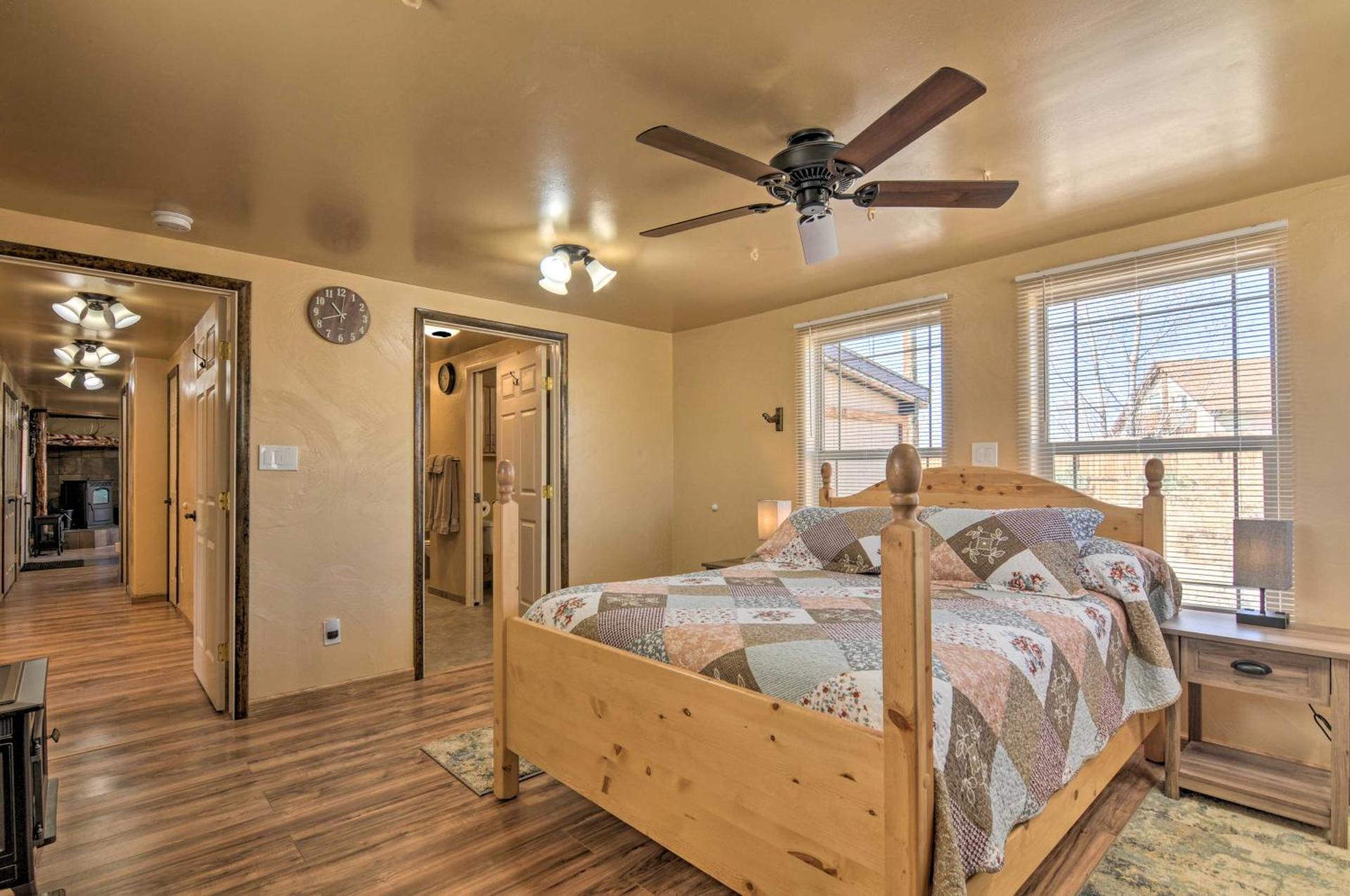 Cozy Home with Canyon Views 2 Mi to Grand Staircase