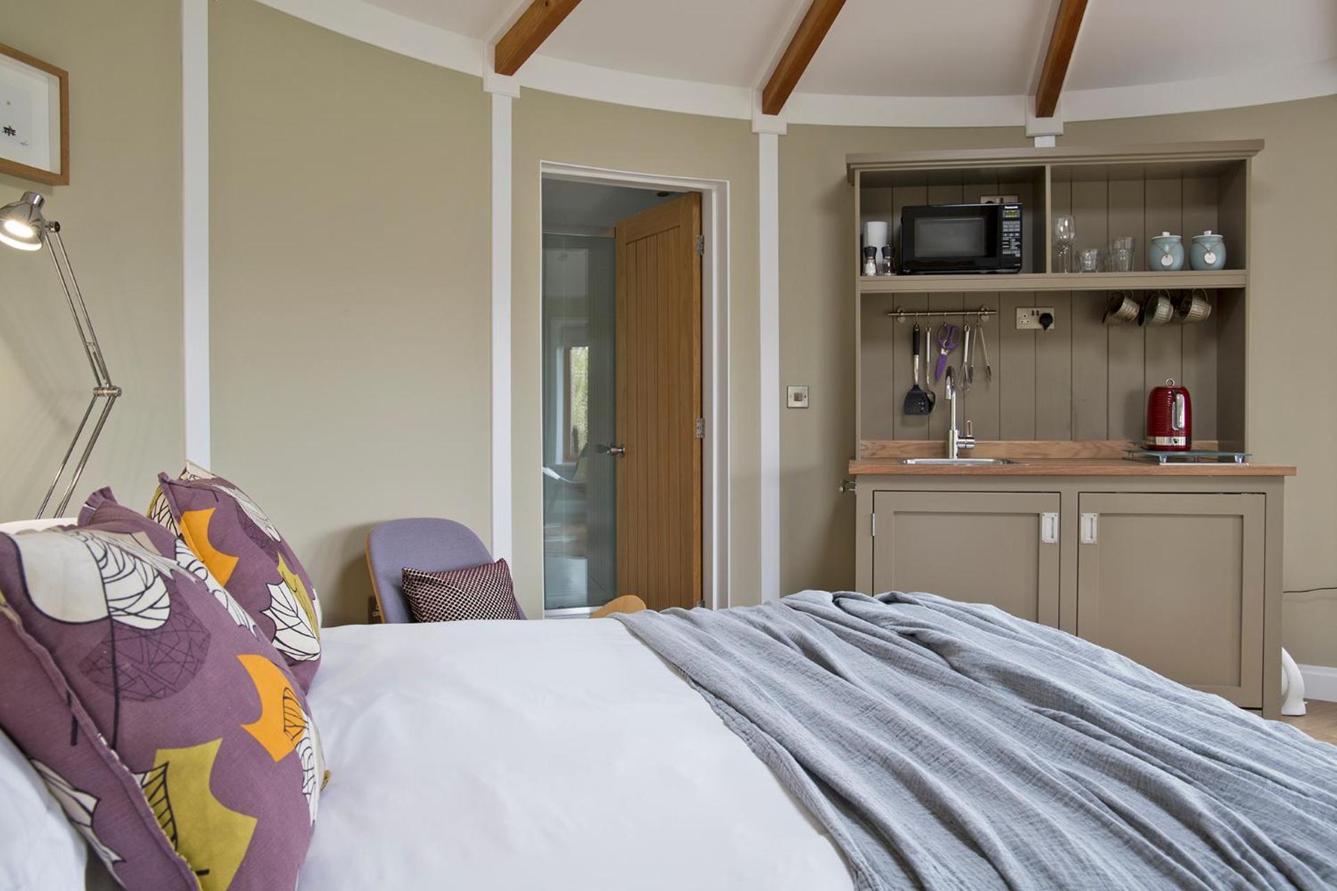 Nether Farm Roundhouses - Henmore Water & Sturston Winds with hot tubs - Bradley Wood no hot tub