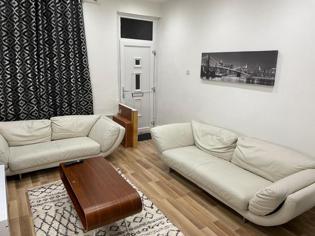 Potters Lodge, Oldham, Manchester by Edl Ventures Ltd