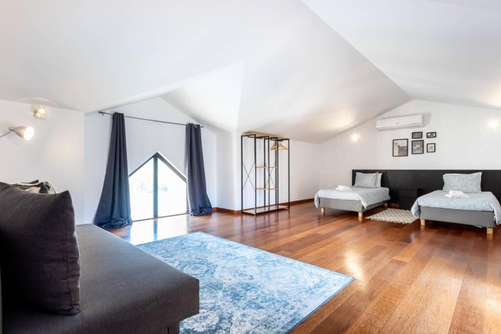 Baia da Luz - Poolview Loft Aparment