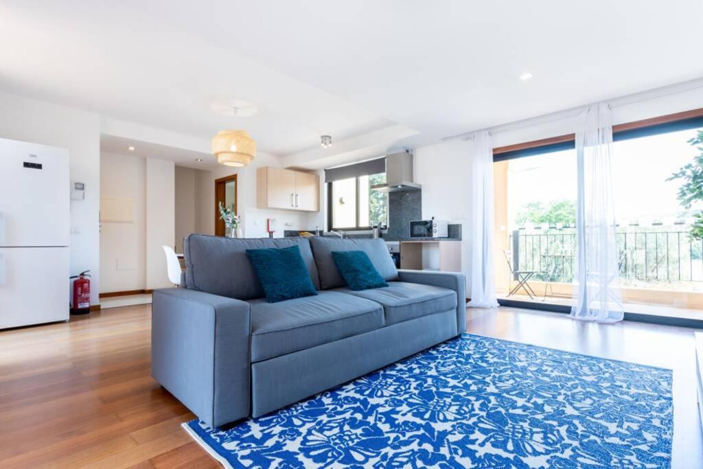 Baia da Luz - Poolview Loft Aparment