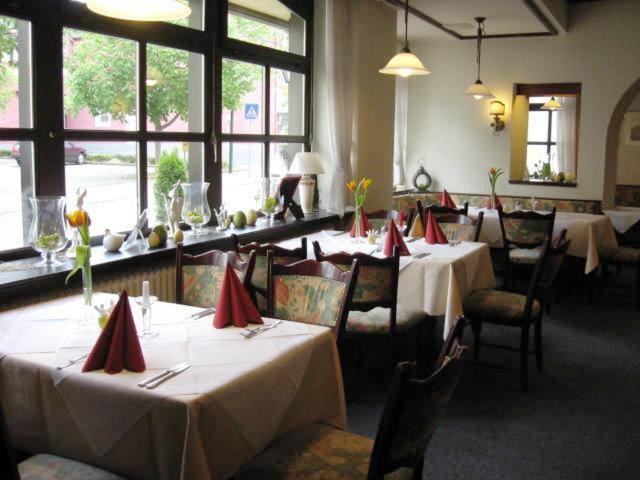 Restaurant/places to eat