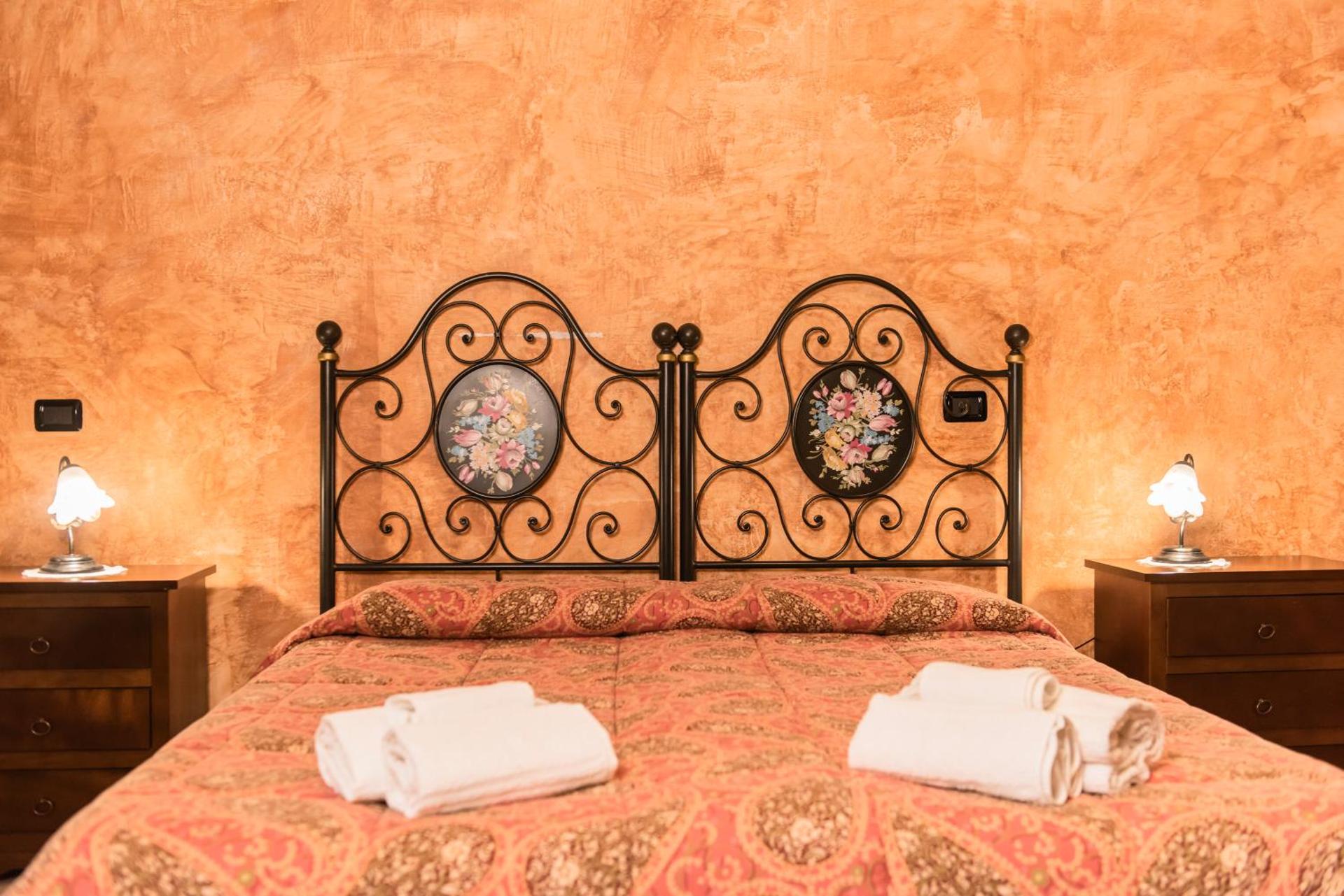 Family Room (3 Adults)