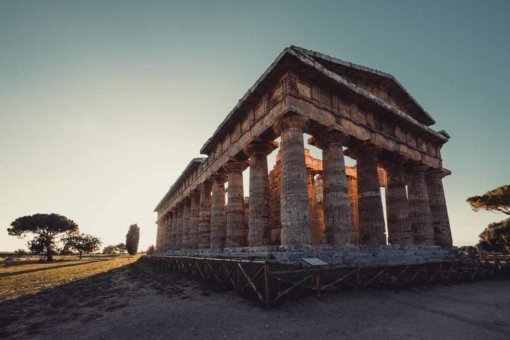 Elegante Villa tra Mare e Storia