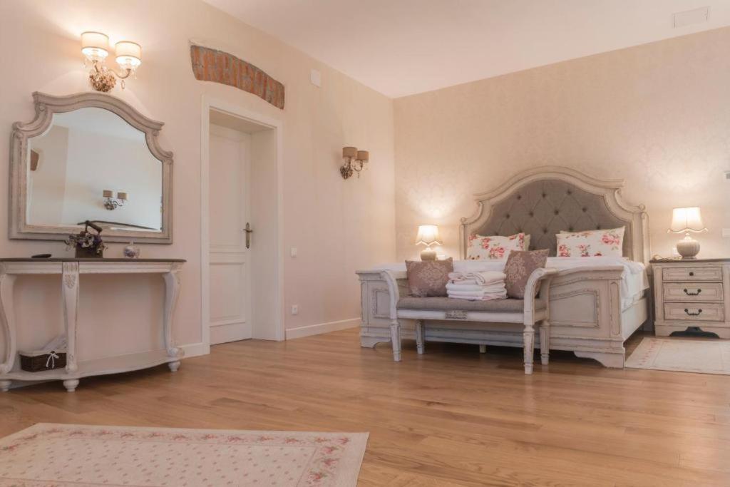 Family Room with Shower