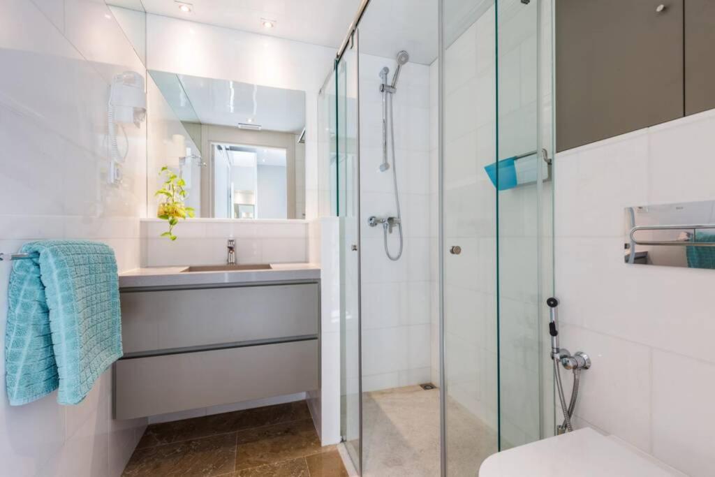 Kronos on the beach Suite 4