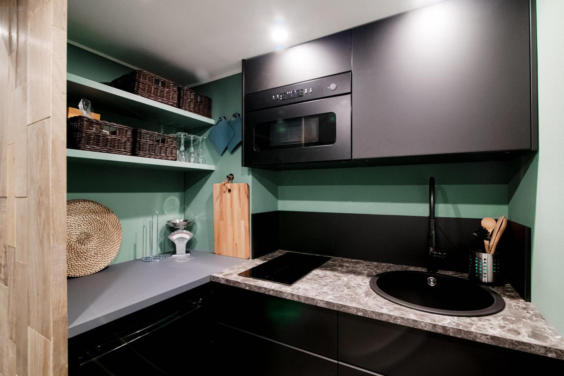 Kitchen or kitchenette