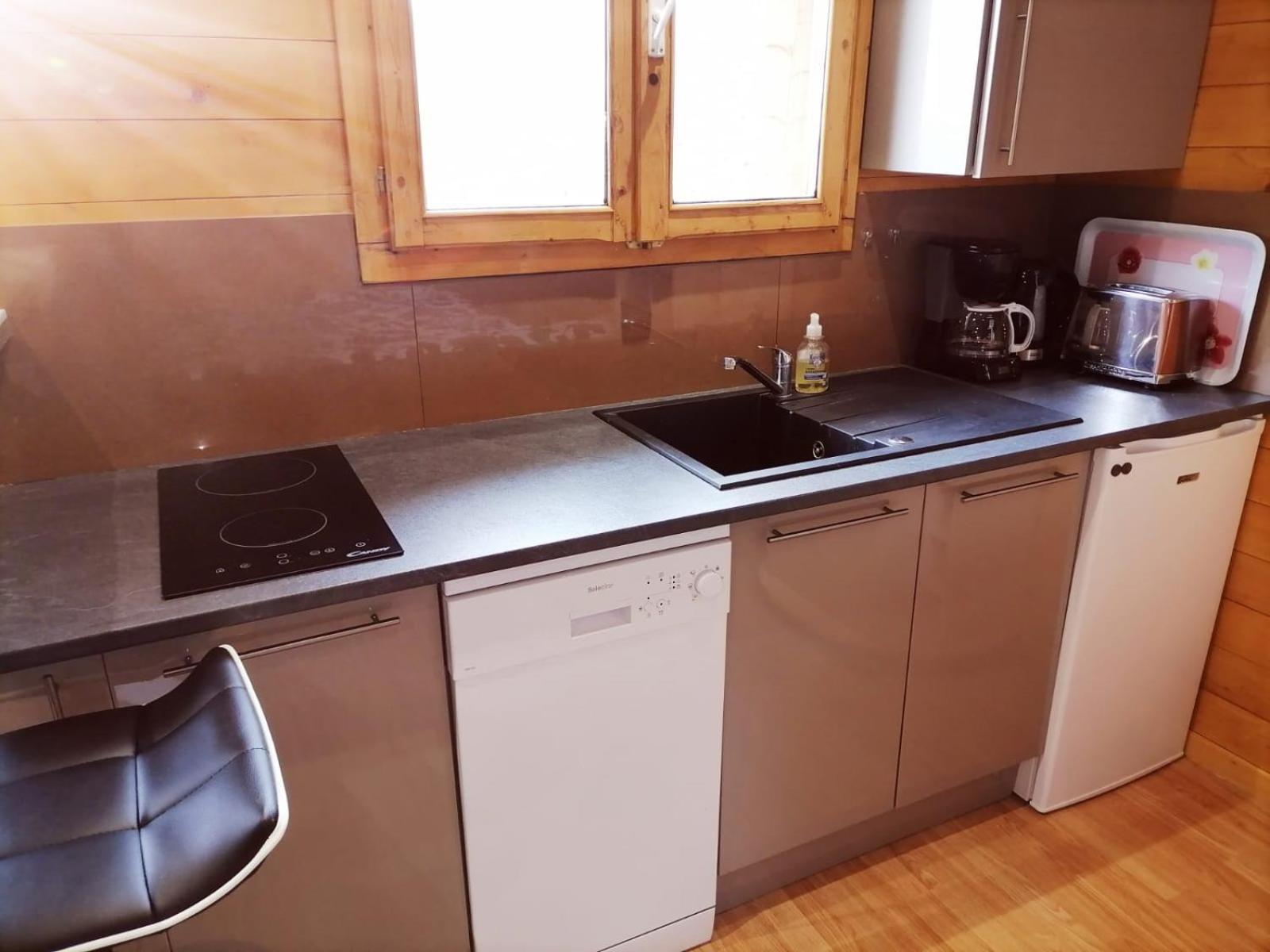 Chalet sur pilotis avec piscine privée